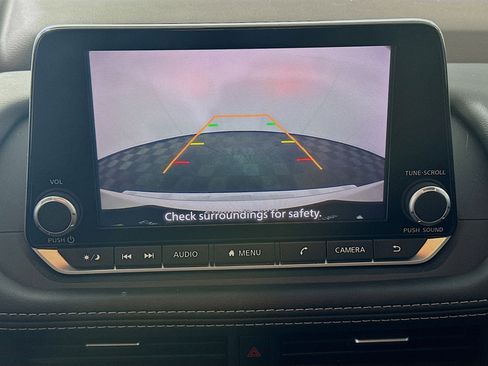 Used 2023 Nissan Rogue SV image 22