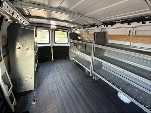 Used 2022 Chevrolet Express 2500 w/ Driver Convenience Package RWD image 20