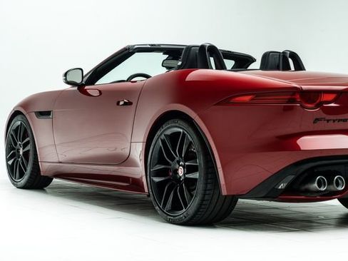 Used 2016 Jaguar F-TYPE R image 20