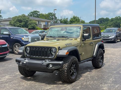 Used 2025 Jeep Wrangler Sport AWD/4WD image 5
