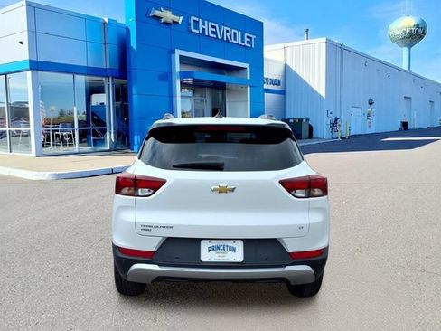 Used 2022 Chevrolet TrailBlazer LT w/ Convenience Package AWD/4WD image 4
