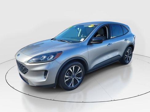 Used 2022 Ford Escape SE w/ SE Sport Appearance Package image 33