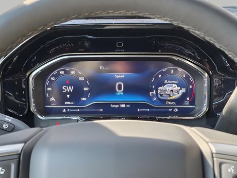 Used 2025 Chevrolet Silverado 3500 LT w/ Convenience Package image 21