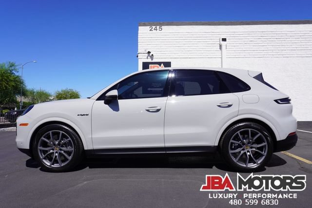 Used 2024 Porsche Cayenne AWD/4WD image 63