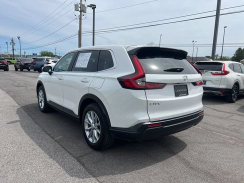 Used 2025 Honda CR-V EX image 3