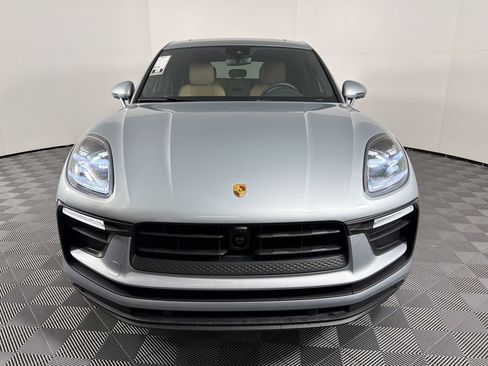 Used 2026 Porsche Macan AWD/4WD image 6