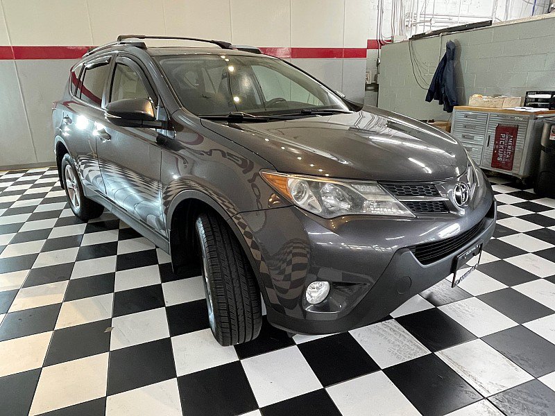 Used 2015 Toyota RAV4 XLE AWD/4WD image 3
