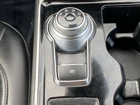 Used 2020 Ford Edge SEL w/ Convenience Package image 24