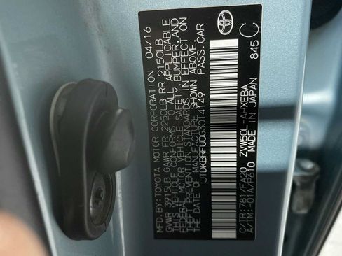 Used 2016 Toyota Prius Two FWD image 21