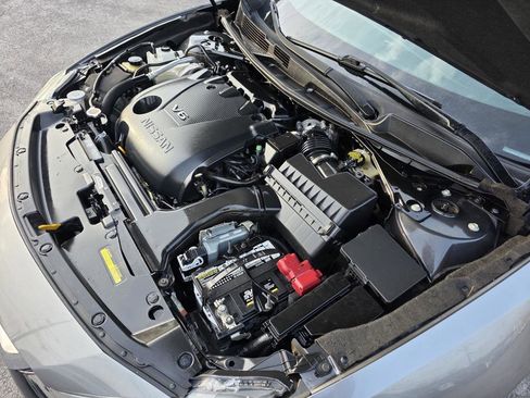 Used 2016 Nissan Maxima SR image 40