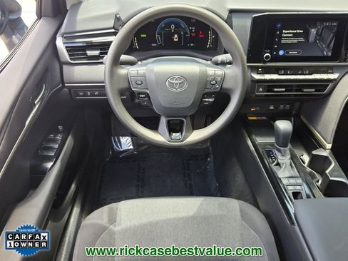 Used 2025 Toyota Camry LE FWD image 13