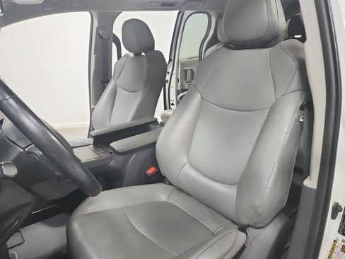 Used 2021 Toyota Sienna XLE FWD image 20