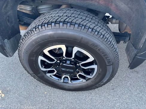 Used 2020 GMC Sierra 2500 SLT w/ Technology Package image 41