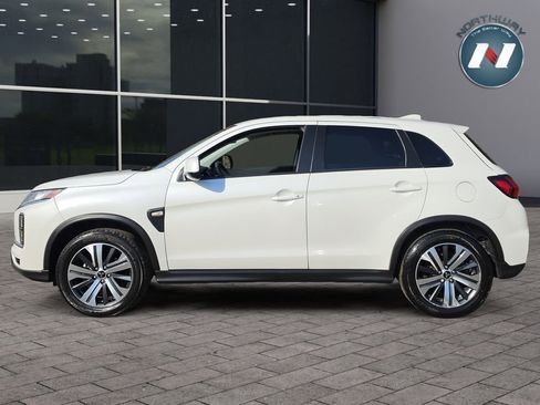 Used 2021 Mitsubishi Outlander Sport ES image 2