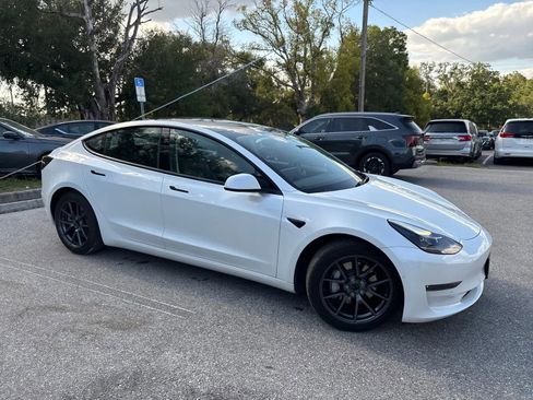 Used 2021 Tesla Model 3 Long Range AWD/4WD image 6