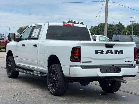 Used 2025 RAM 2500 Big Horn AWD/4WD image 13