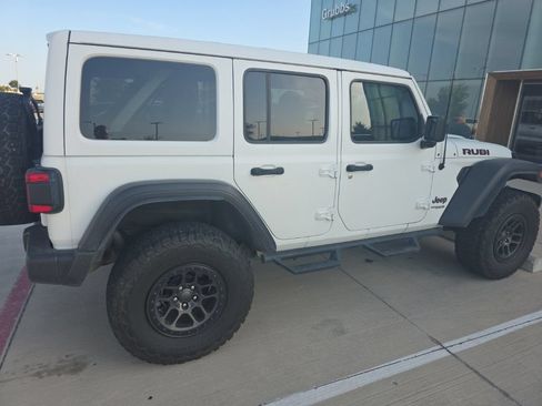 Used 2022 Jeep Wrangler Unlimited Rubicon w/ Xtreme Recon 35" Tire Package AWD/4WD image 9
