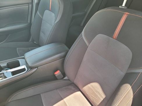 Certified 2022 Nissan Sentra SR FWD image 13