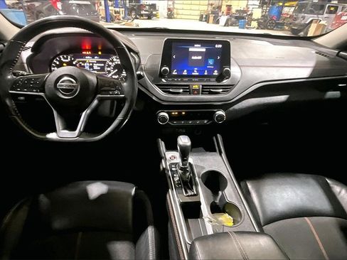 Used 2022 Nissan Altima 2.5 SR w/ Midnight Edition Package image 15