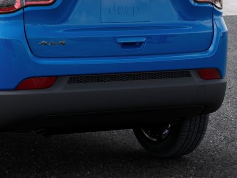 New 2026 Jeep Compass Latitude image 13