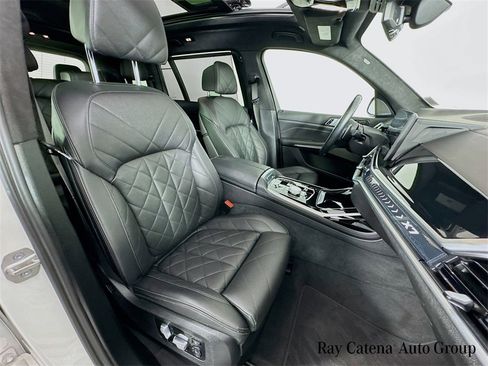 Used 2023 BMW X7 xDrive40i w/ Executive Package image 31