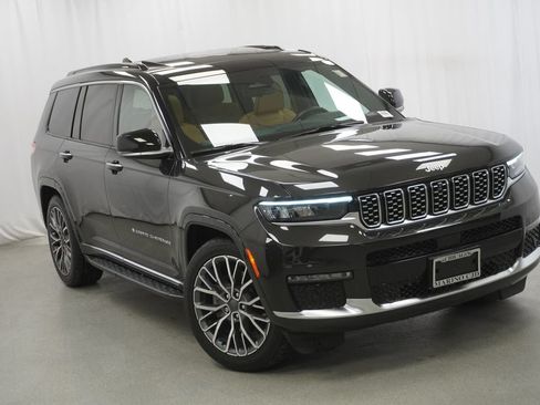 Used 2024 Jeep Grand Cherokee L Summit AWD/4WD image 16