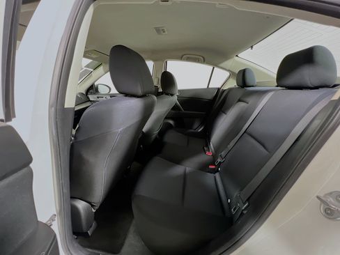 Used 2011 MAZDA MAZDA3 i Touring image 28