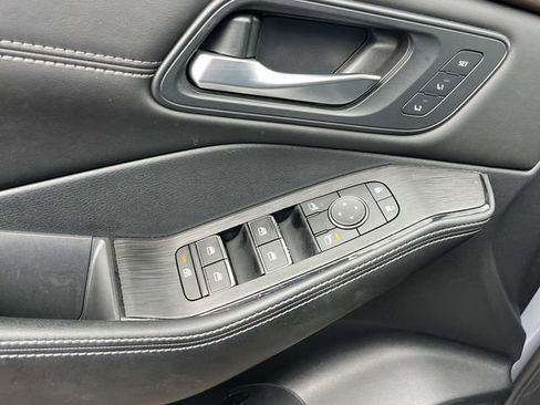 Used 2023 Nissan Rogue SL w/ SL Premium Package FWD image 29