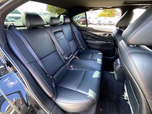 Used 2018 INFINITI Q50 Red Sport 400 w/ Sensory Package (Sport) image 17