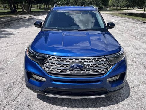 Used 2021 Ford Explorer Limited w/ Equipment Group 301A AWD/4WD image 15