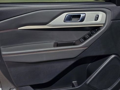 New 2026 Ford Explorer Active image 17