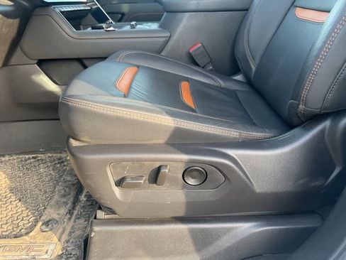 Used 2025 GMC Sierra 2500 AT4 w/ AT4 Premium Plus Package image 15