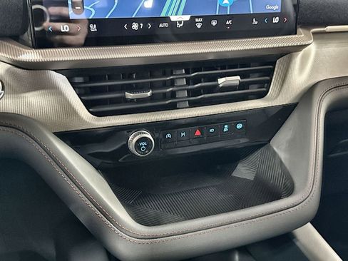 New 2026 Ford Explorer Active w/ Active Comfort Package RWD image 22