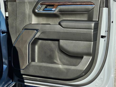 Used 2024 GMC Sierra 1500 Elevation image 36