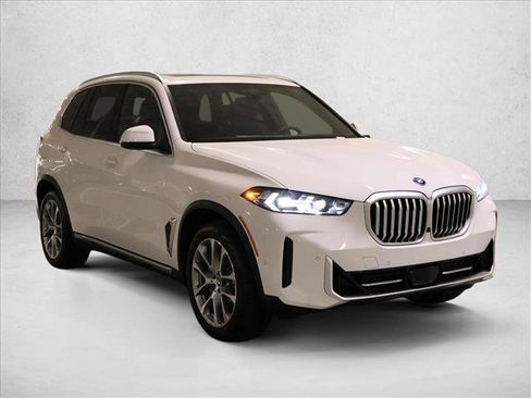 Used 2026 BMW X5 xDrive50e AWD/4WD image 6