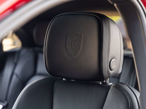 New 2026 Porsche Macan AWD/4WD image 28