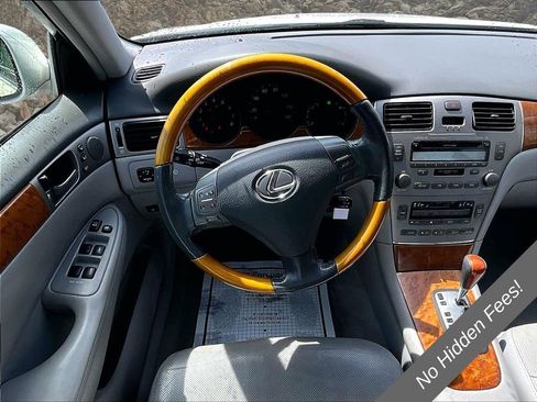 Used 2005 Lexus ES 330 FWD image 4