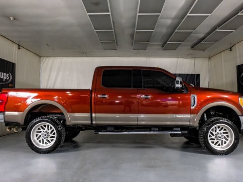 Used 2017 Ford F250 Lariat w/ Lariat Ultimate Package AWD/4WD image 5