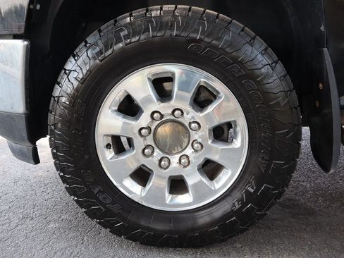 Used 2011 GMC Sierra 2500 SLT w/ SLT Convenience Package AWD/4WD image 38