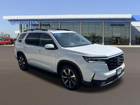 Certified 2024 Honda Pilot Elite image 11