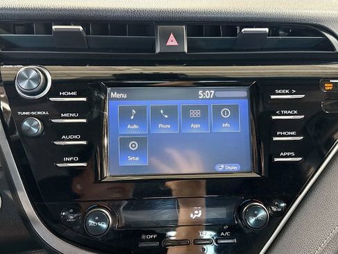 Used 2018 Toyota Camry XSE FWD image 25