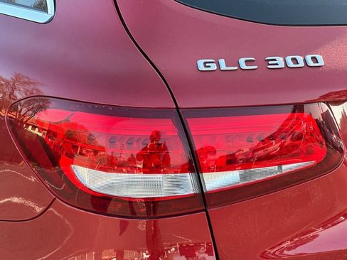 Used 2018 Mercedes-Benz GLC 300 4MATIC image 12