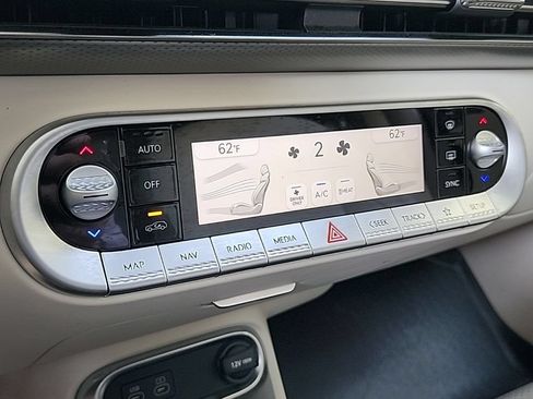 Certified 2024 Genesis GV60 Advanced AWD/4WD image 22