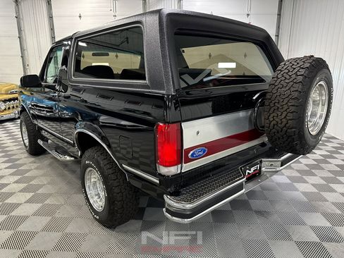 Used 1989 Ford Bronco XLT 2D Utility 4WD image 10