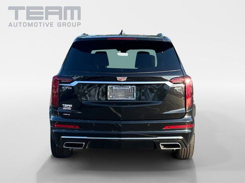 Used 2025 Cadillac XT6 Premium Luxury image 6