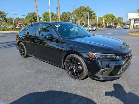 Used 2024 Honda Civic Sport image 2