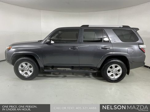 Used 2020 Toyota 4Runner SR5 Premium image 5