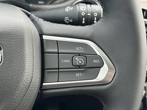 New 2026 Jeep Compass Latitude AWD/4WD image 30