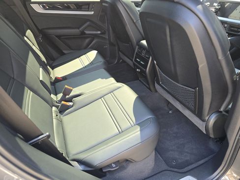 Certified 2025 Porsche Cayenne Coupe image 24