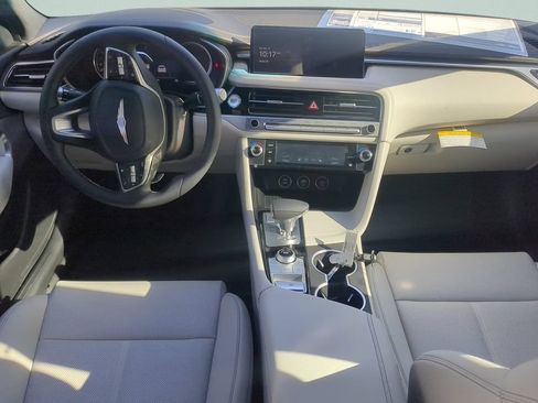 Used 2025 Genesis G70 2.5T RWD image 13